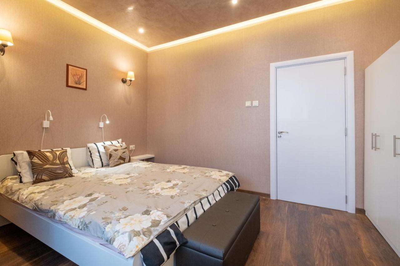 Feel Sofia - one bedroom apartment next to Russian Square Esterno foto